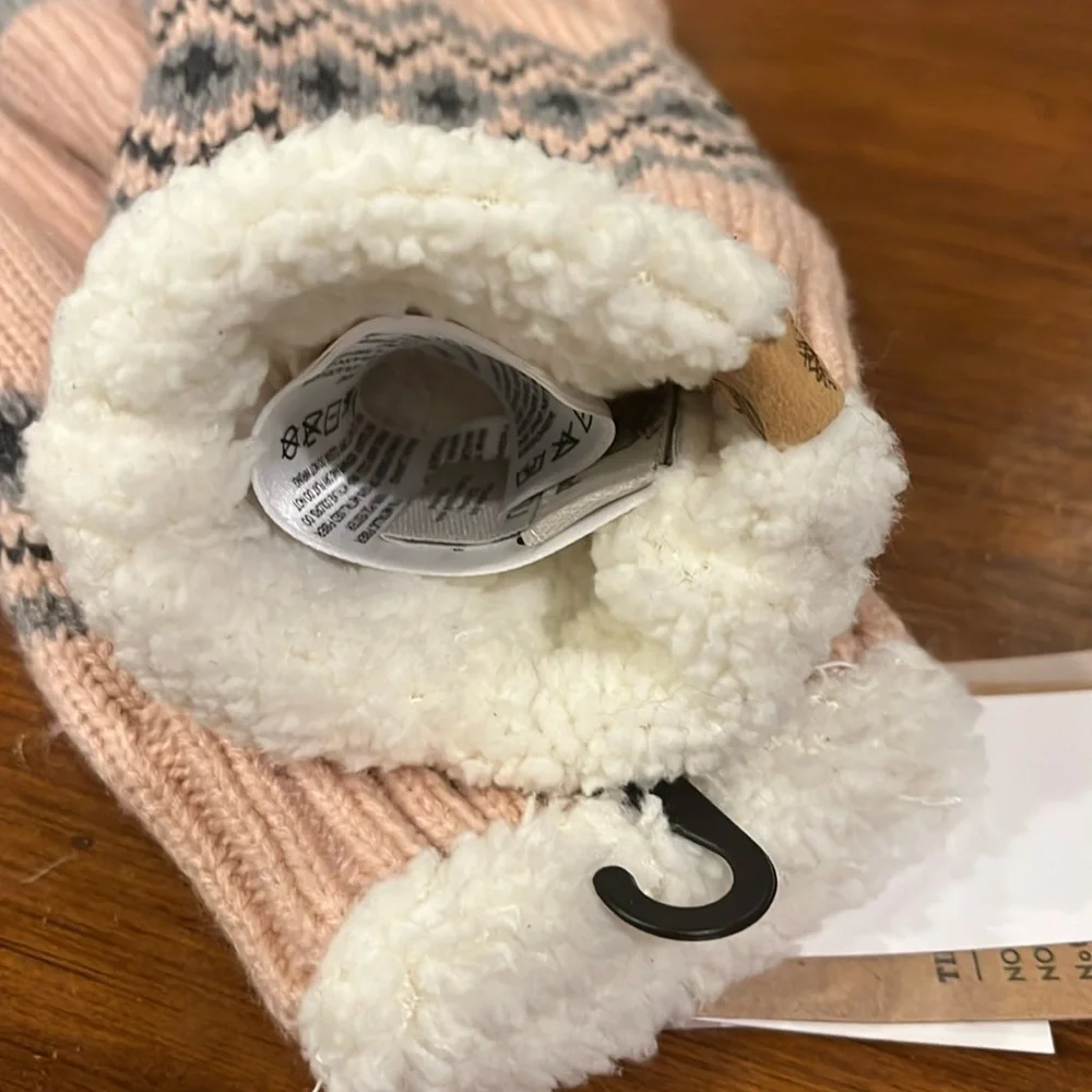 Timberland Winter Pom Hat and Gloves Set new pink Acrylic One Size Women’s